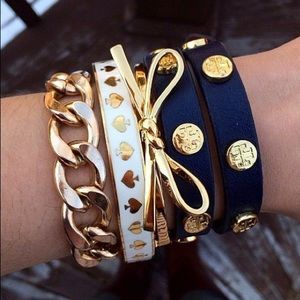 Kate Spade Gold Love Notes Bow stackable bracelet